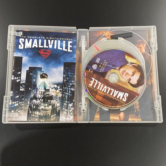 Smallville - The Complete Eighth Season - Picture 4 of 11